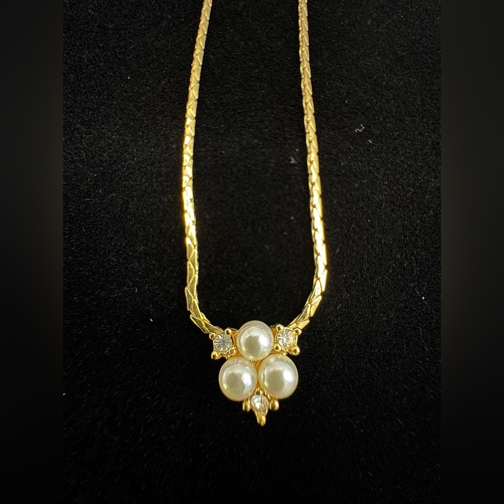 Christian Dior Gold Pearl & Crystal Flower Cluster Necklace – Adjustable